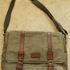 Fossil Messenger Bag